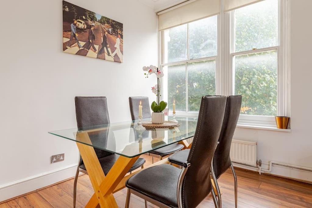 2 Bedroom Flat In St Johns Wood London Exterior foto