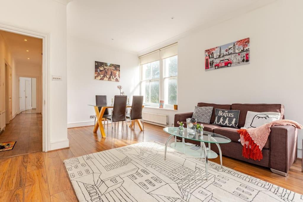 2 Bedroom Flat In St Johns Wood London Exterior foto