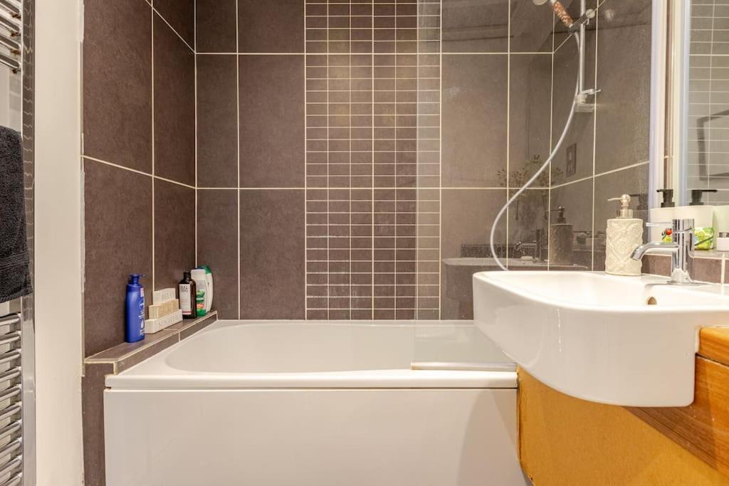 2 Bedroom Flat In St Johns Wood London Exterior foto